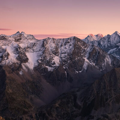 Panorama rosé sur les Ecrins